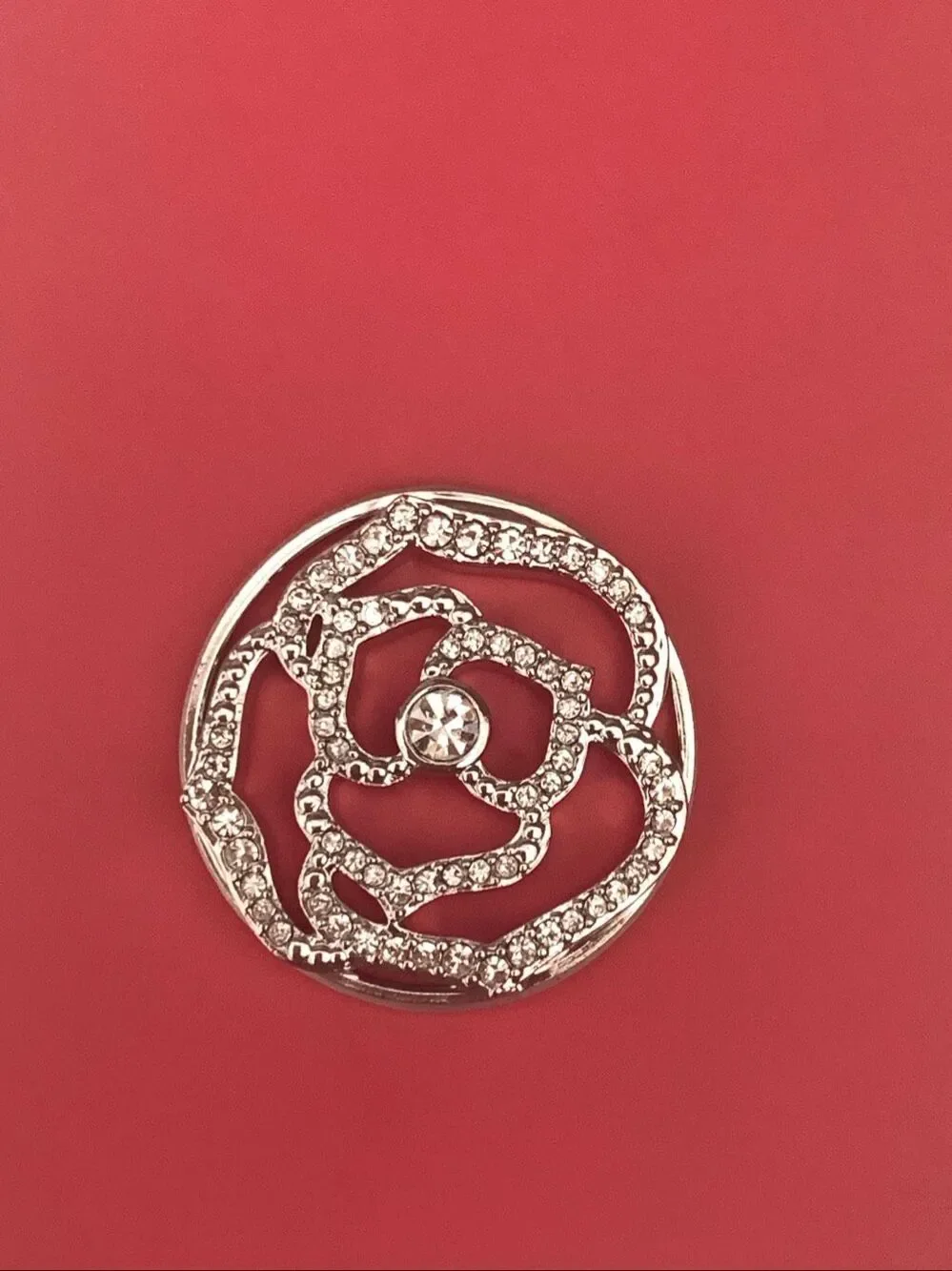 Origami Owl Crystal Locket with Crystal Rose insert #stunning locket